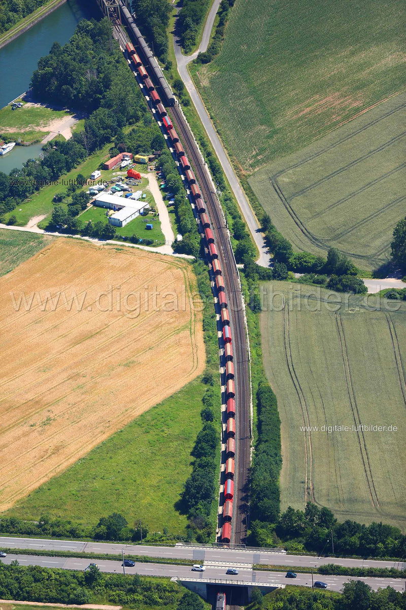 Luftaufnahme Zug in Fürth | Mittelfranken, Bayern