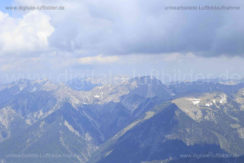 Luftaufnahme Alpen in Garmisch-Partenkirchen | Oberbayern, Bayern
