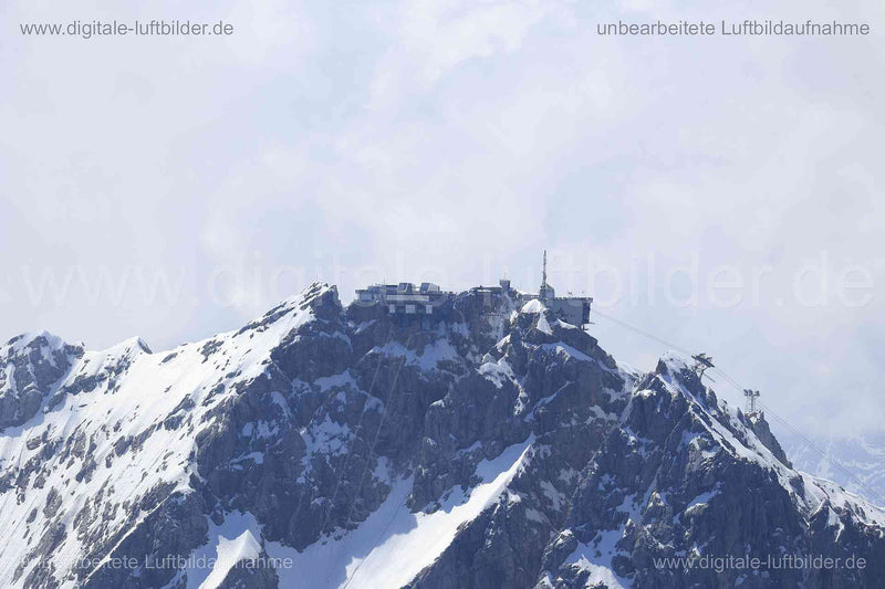 Luftaufnahme Alpen in Garmisch-Partenkirchen | Oberbayern, Bayern