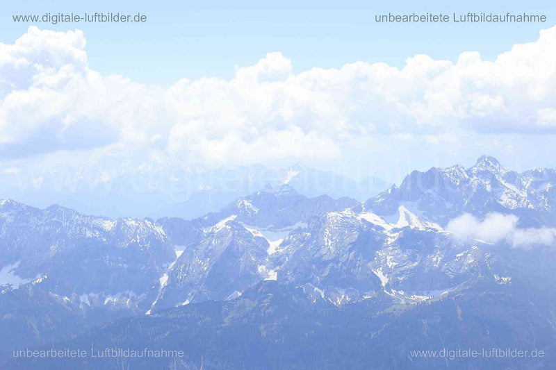 Luftaufnahme Alpen in Garmisch-Partenkirchen | Oberbayern, Bayern