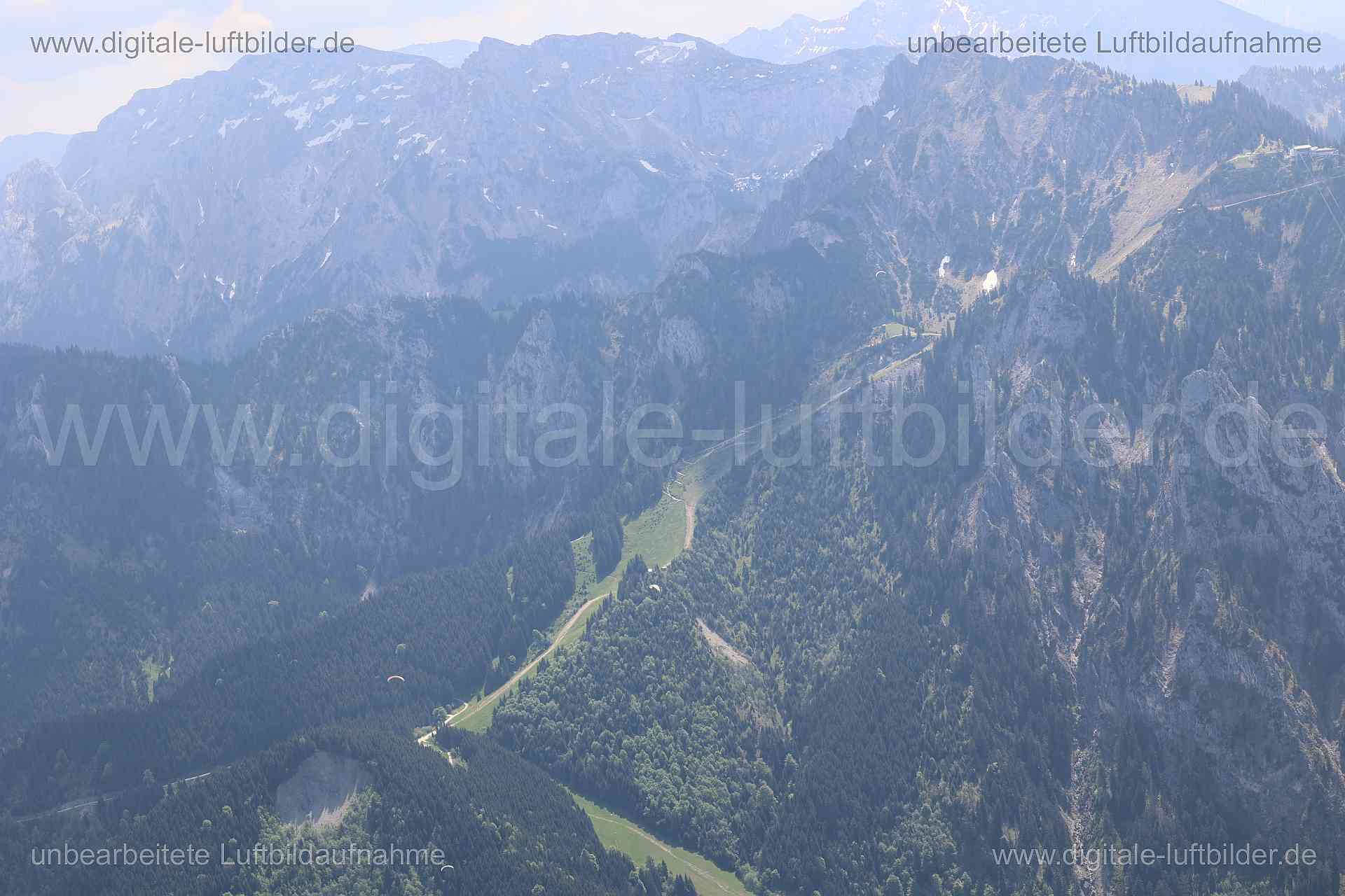 Luftaufnahme Alpen in Garmisch-Partenkirchen | Oberbayern, Bayern