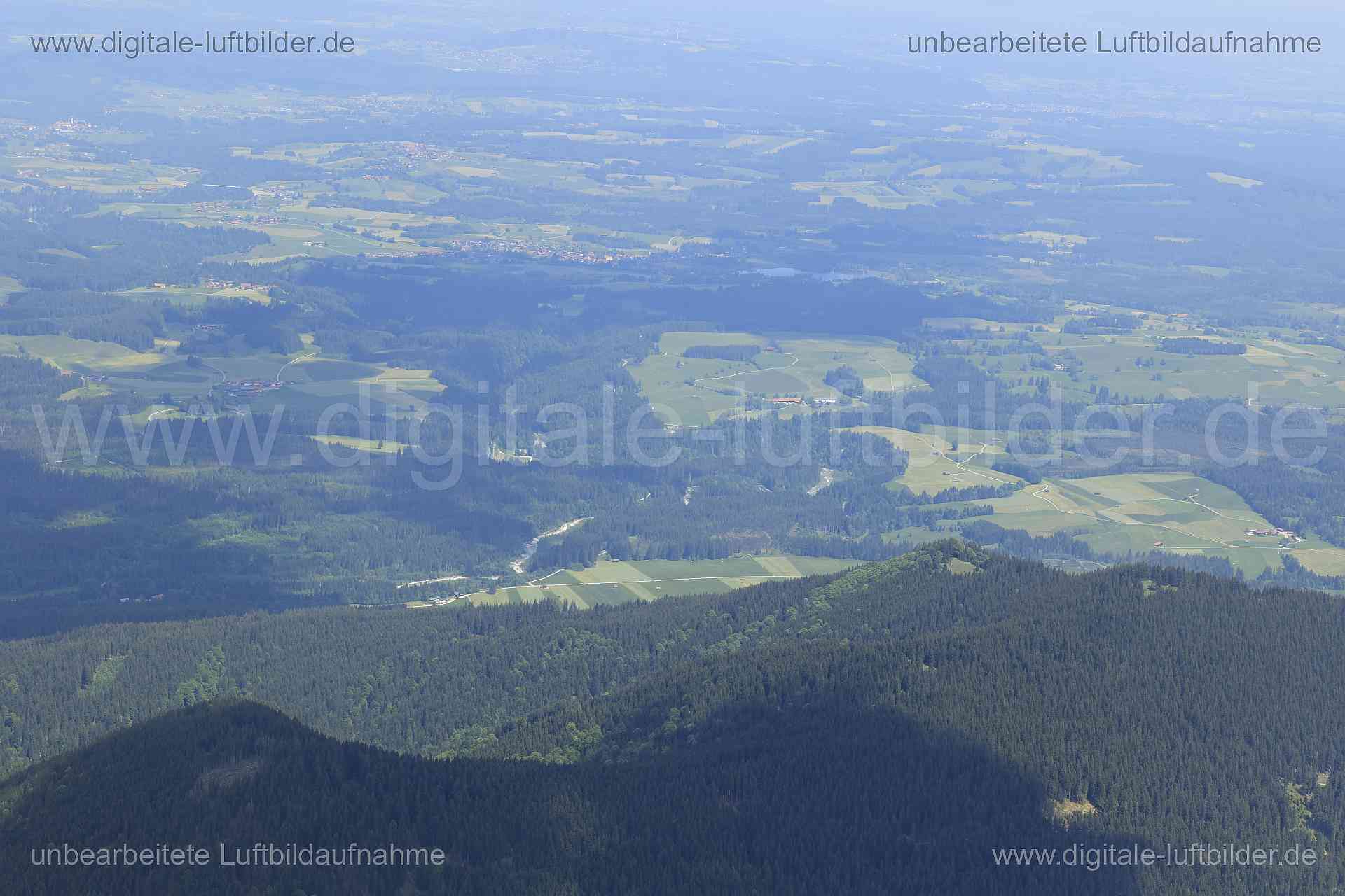 Luftaufnahme Alpenvorland in Garmisch-Partenkirchen | Oberbayern, Bayern