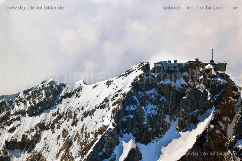 Luftaufnahme Zugspitze in Garmisch-Partenkirchen | Oberbayern, Bayern