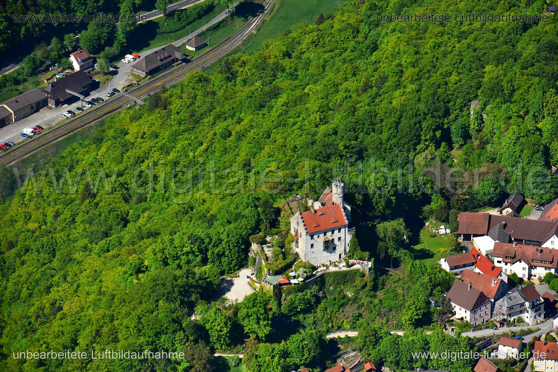 Luftaufnahme Burg Gößweinstein in Gößweinstein | Oberfranken, Bayern
