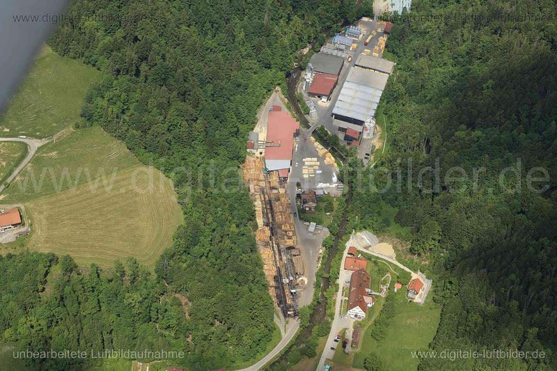 Luftaufnahme Sägewerk Schüttentobel in Grünenbach | Schwaben, Bayern