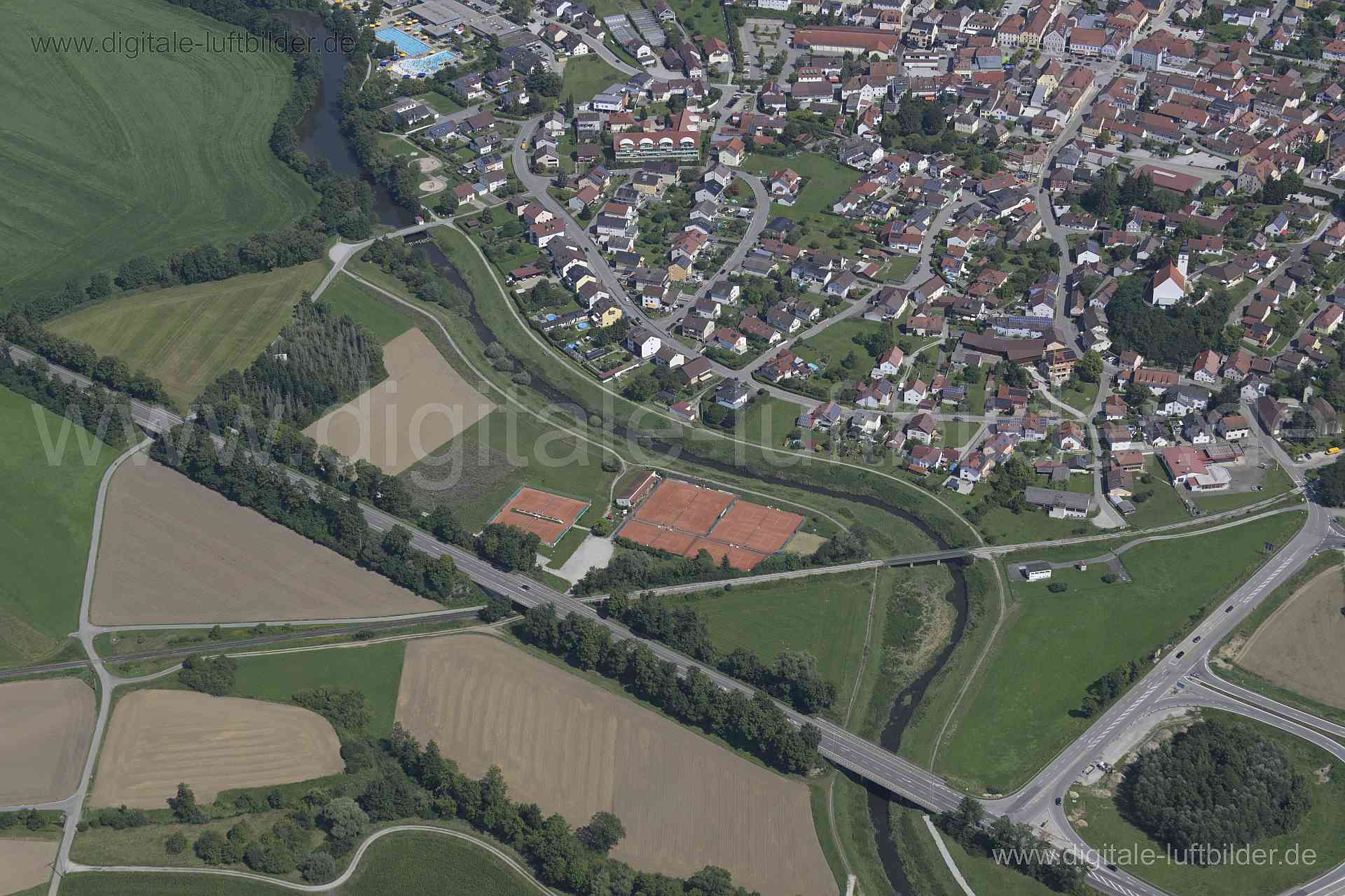 Luftaufnahme Hengersberg in Hengersberg | Niederbayern, Bayern