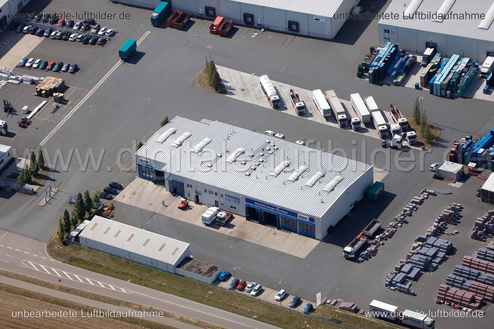 Luftaufnahme Fahrzeuge Wormser in Herzogenaurach | Mittelfranken, Bayern
