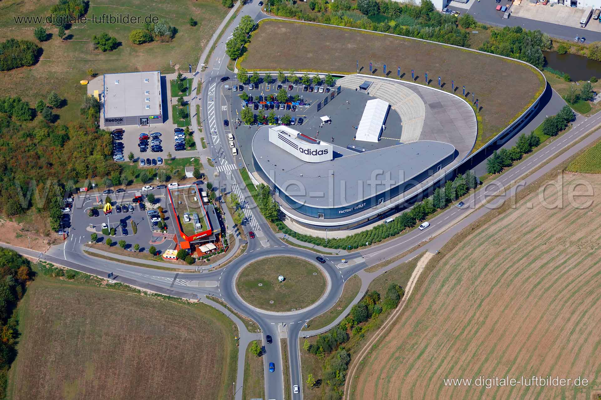 Luftaufnahme Herzo Base in Herzogenaurach | Mittelfranken, Bayern