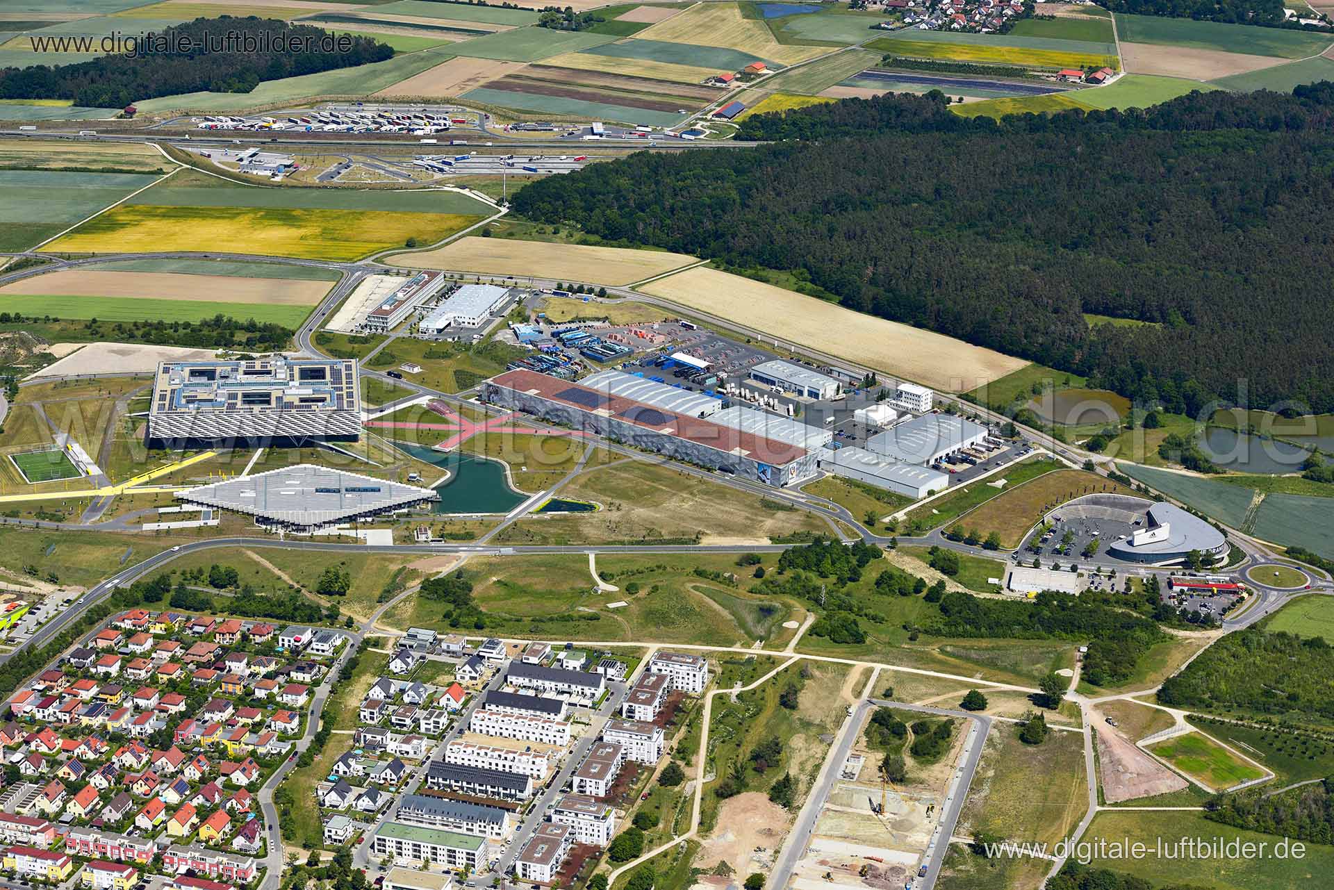 Luftaufnahme Herzo Base in Herzogenaurach | Mittelfranken, Bayern