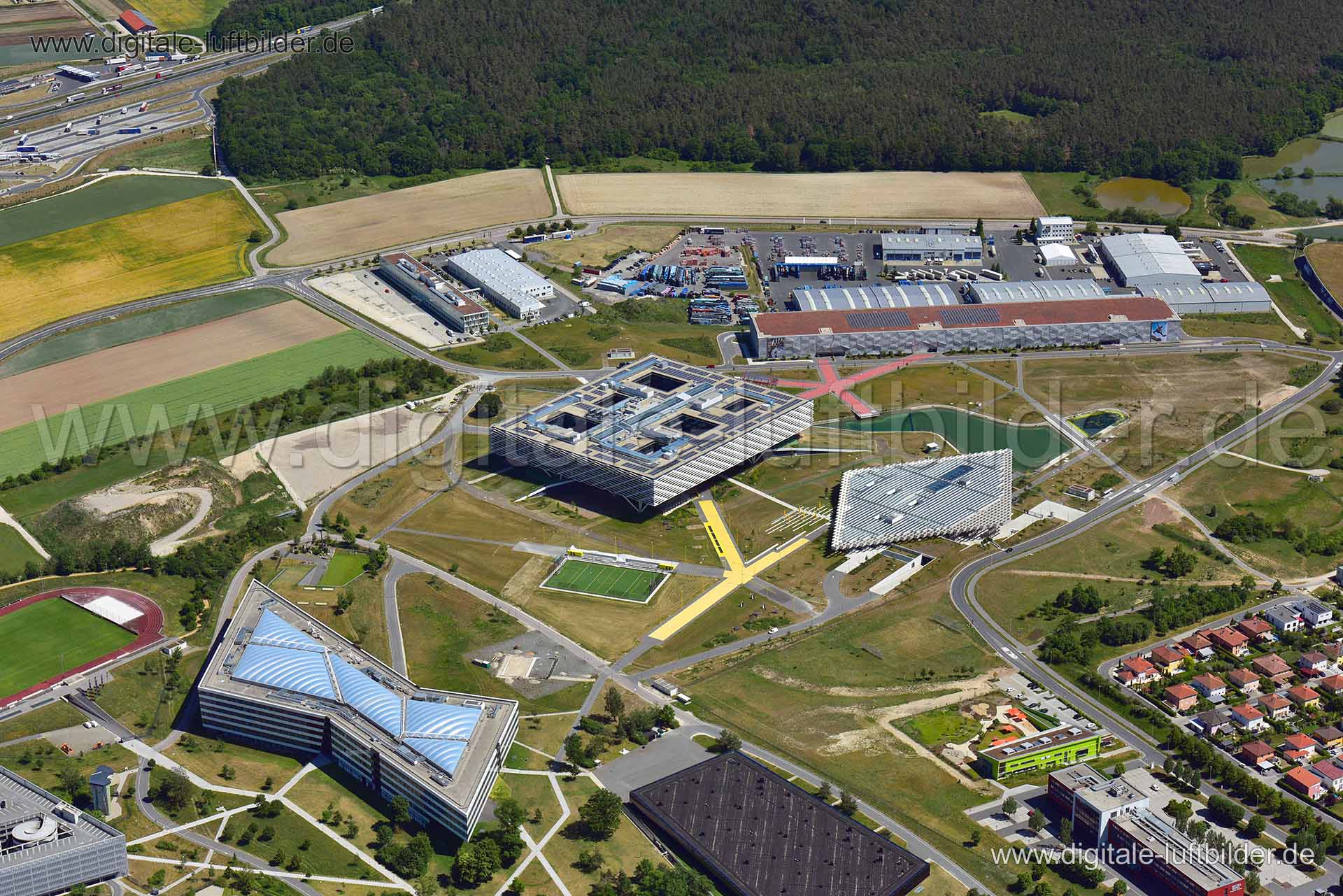 Luftaufnahme Herzo Base in Herzogenaurach | Mittelfranken, Bayern