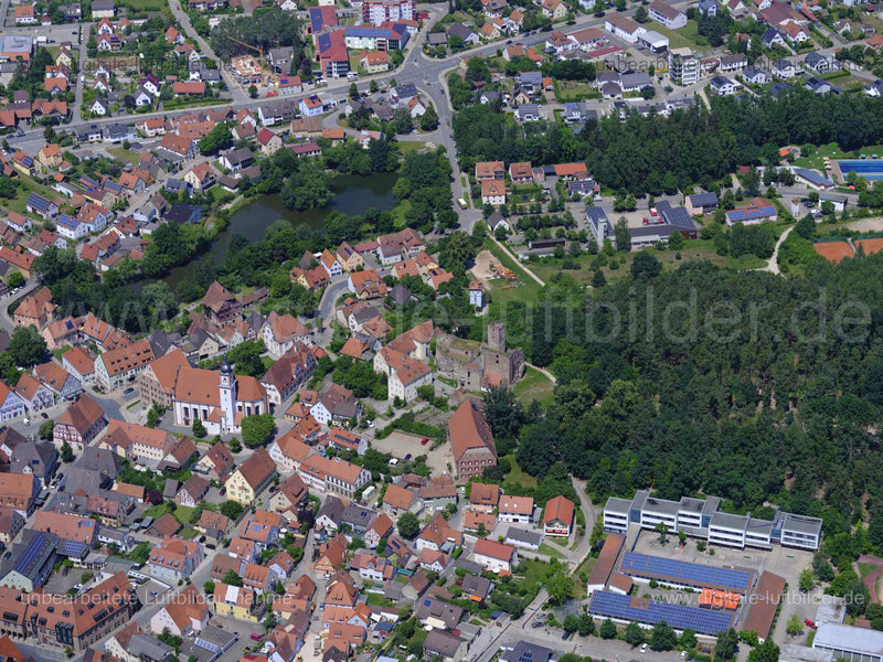 Luftaufnahme Burgruine Hilpoltstein in Hilpoltstein | Mittelfranken, Bayern