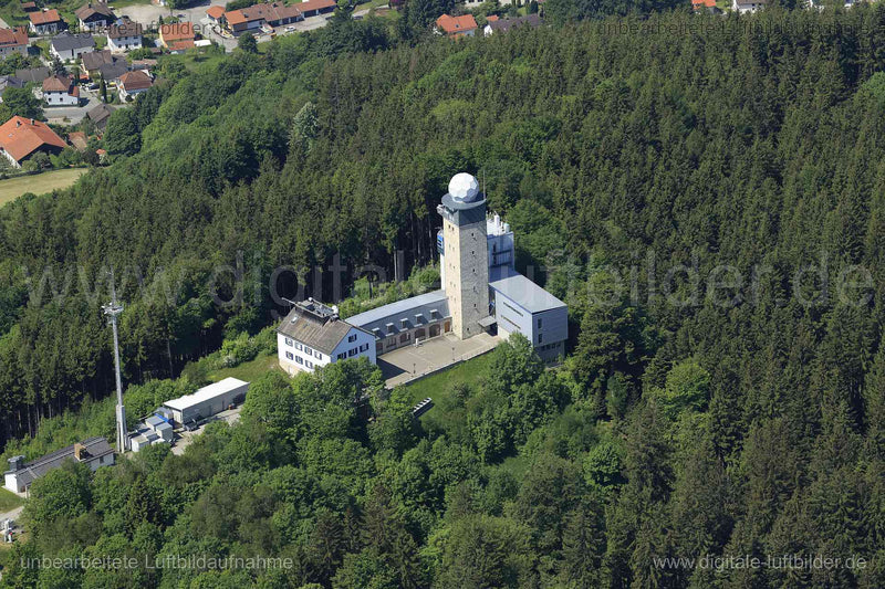 Luftaufnahme Wetterradar Höhenspeißenberg in Höhenspeißenberg | Oberbayern, Bayern