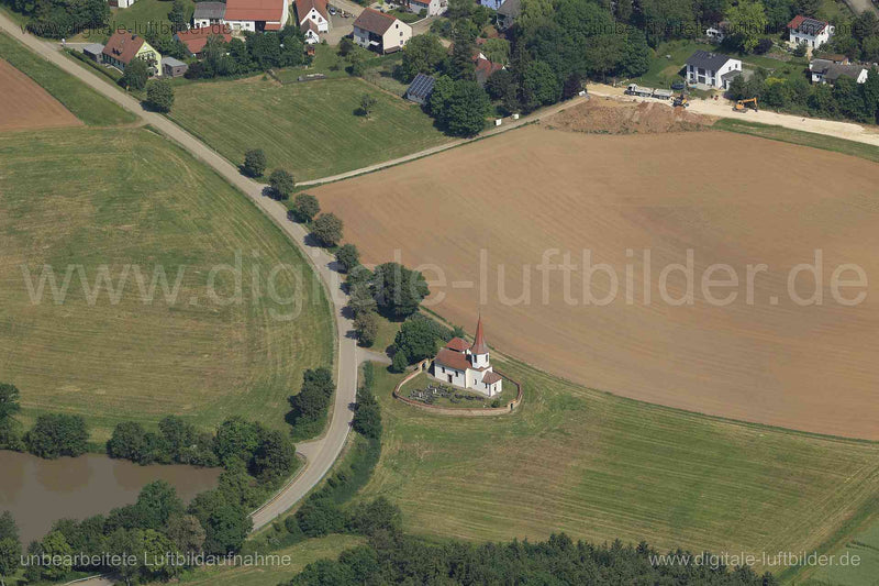 Luftaufnahme St. Oswald Kirche in Hörlbach | Mittelfranken, Bayern