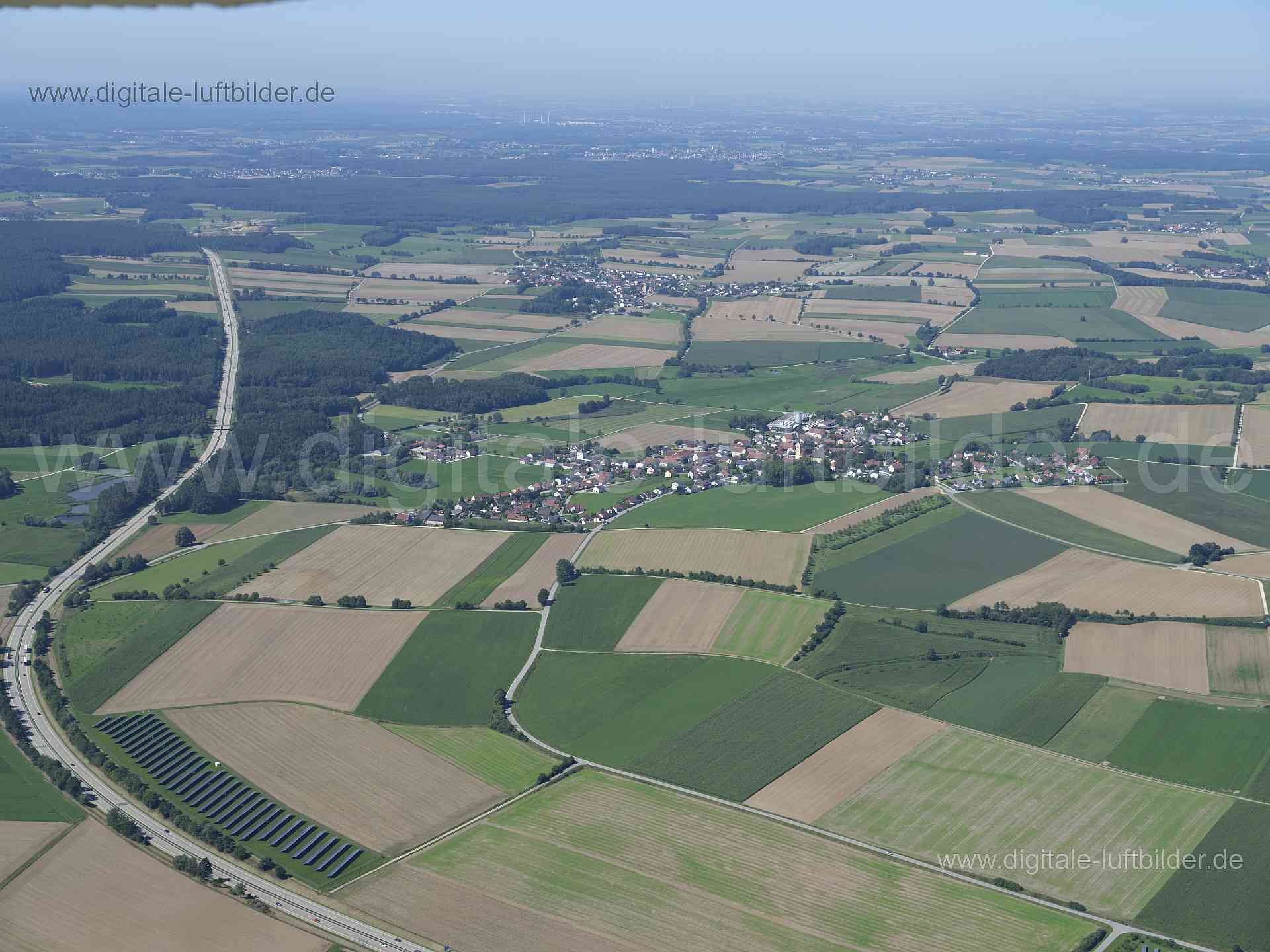 Luftaufnahme Herrnwahlthann in Kelheim | Niederbayern, Bayern