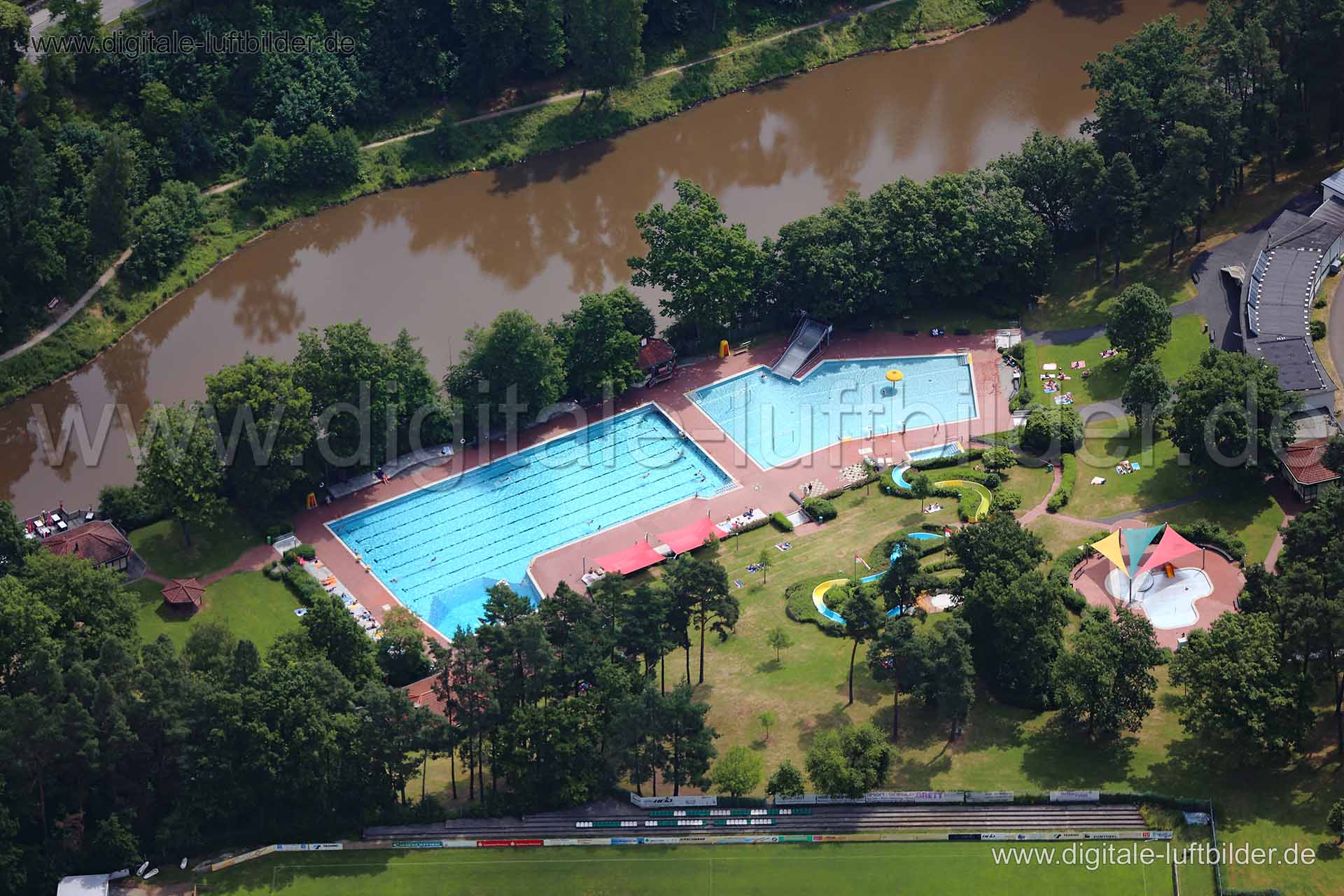 Luftaufnahme Freibad in Lauf an der Pegnitz | Mittelfranken, Bayern