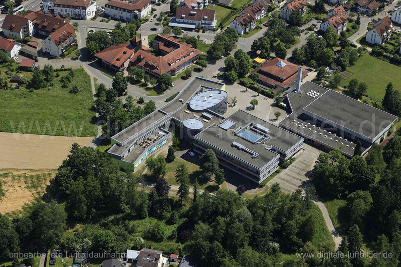 Luftaufnahme Theodor-Heuss-Schule in Meckenbeuren | Bodenseekreis, Baden-Württemberg