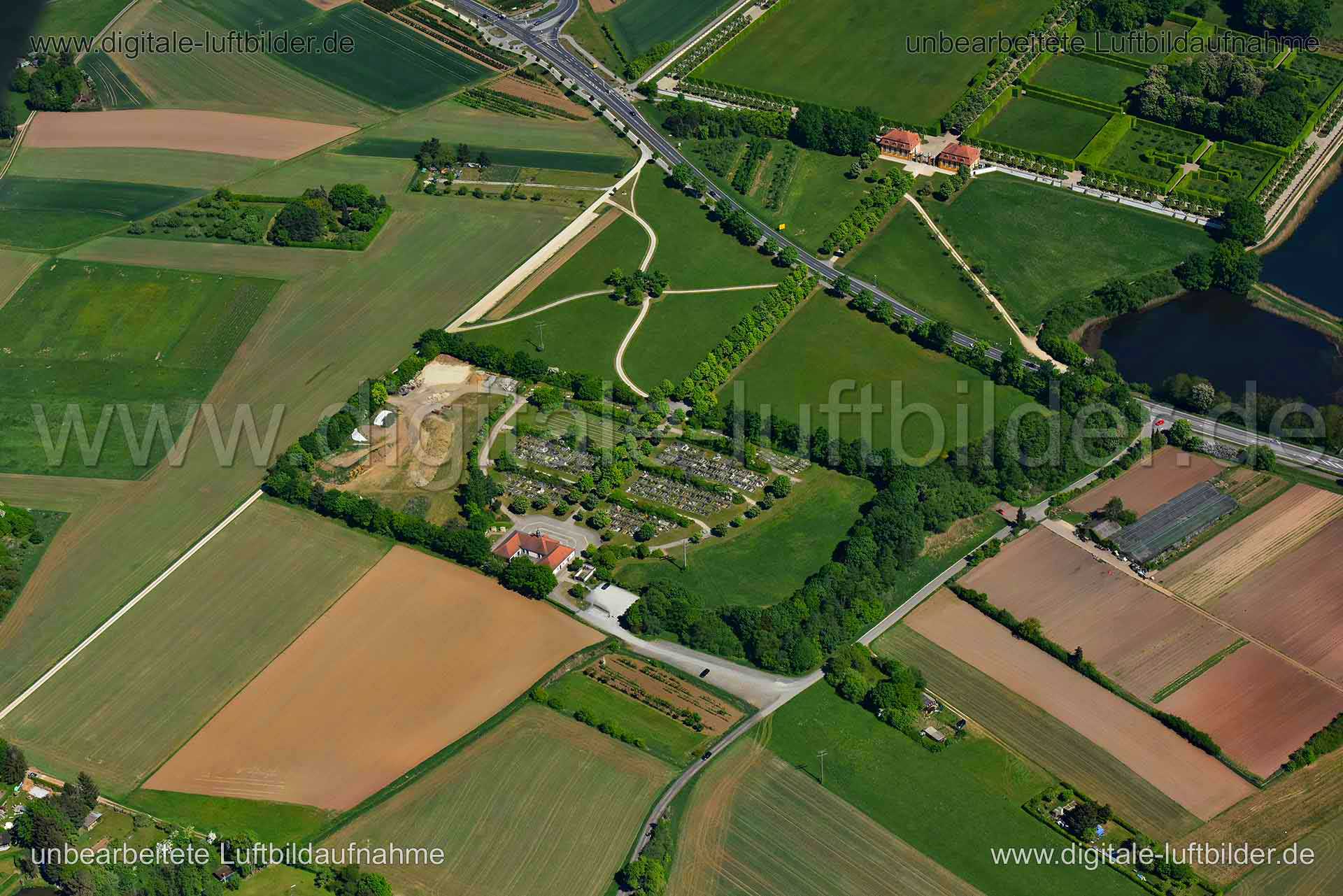 Luftaufnahme Friedhof Fasanerie in Memmelsdorf | Oberfranken, Bayern