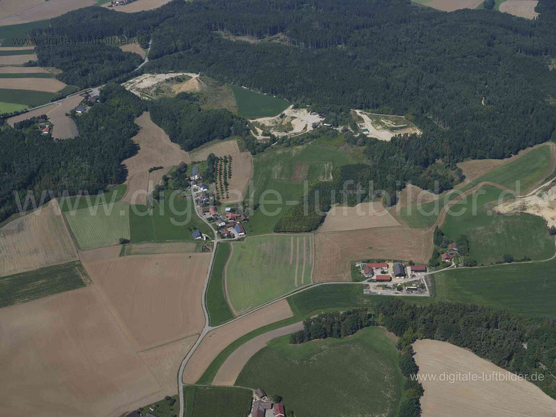 Luftaufnahme Unterholsbach in Moosthenning | Niederbayern, Bayern