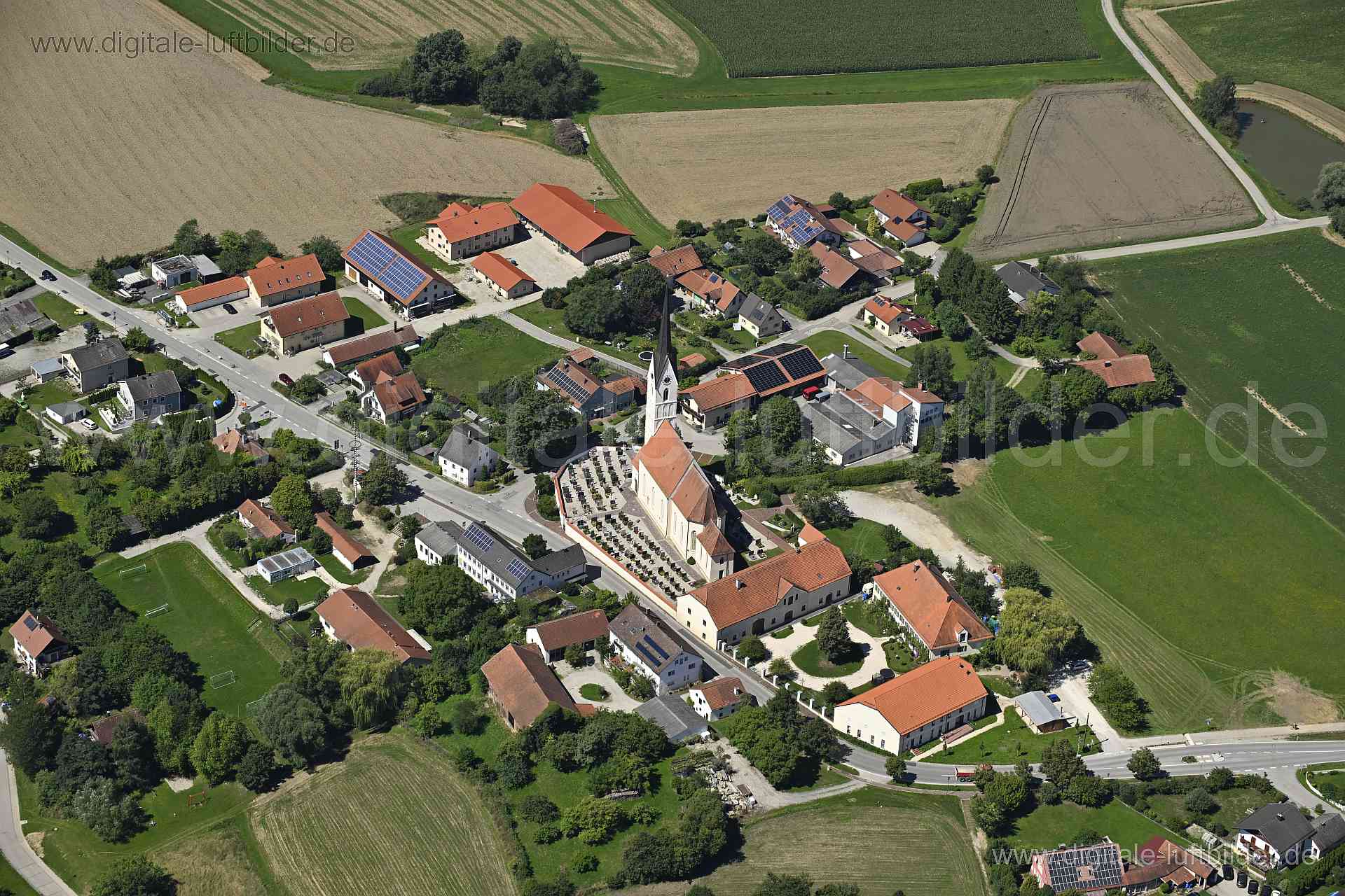 Luftaufnahme Lohkirchen in Mühldorf am Inn | Oberbayern, Bayern