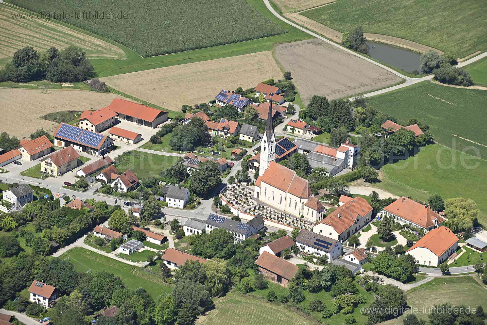 Luftaufnahme Lohkirchen in Mühldorf am Inn | Oberbayern, Bayern