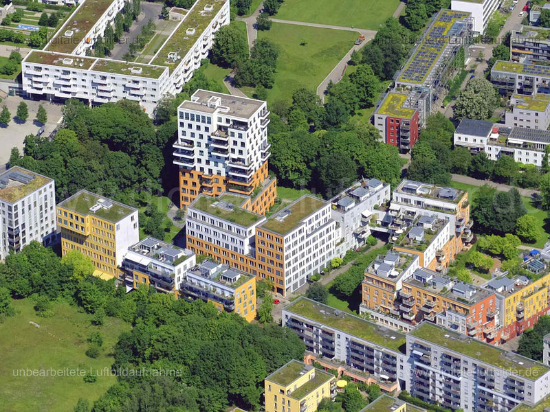 Titel: Ackermannbogen in München, Bildnummer: f481731, Ort / Stadt: München, (Land)Kreis: kreisfreie Stadt München, Regierungsbezirk: Oberbayern, Bundesland: Bayern, Aufnahmedatum: 14.06.2022, Schlagwörter: Luftbild, Luftbilder, Luftbildfotografie, Luftaufnahme, Luftbildaufnahme, Luftfoto, Luftbildarchiv, Luftbildsuche, Vogelperspektive, Vogelansicht, Deutschland, , Ackermannbogen, Ackermannstraße, Schleißheimer Straße, Saarstraße, Schwerer-Reiter-Straße, Monat: Juni, Jahreszeit: Sommer, Tagesze
