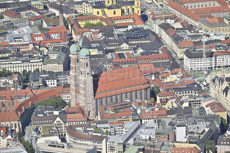 Luftaufnahme Frauenkirche in München | Oberbayern, Bayern