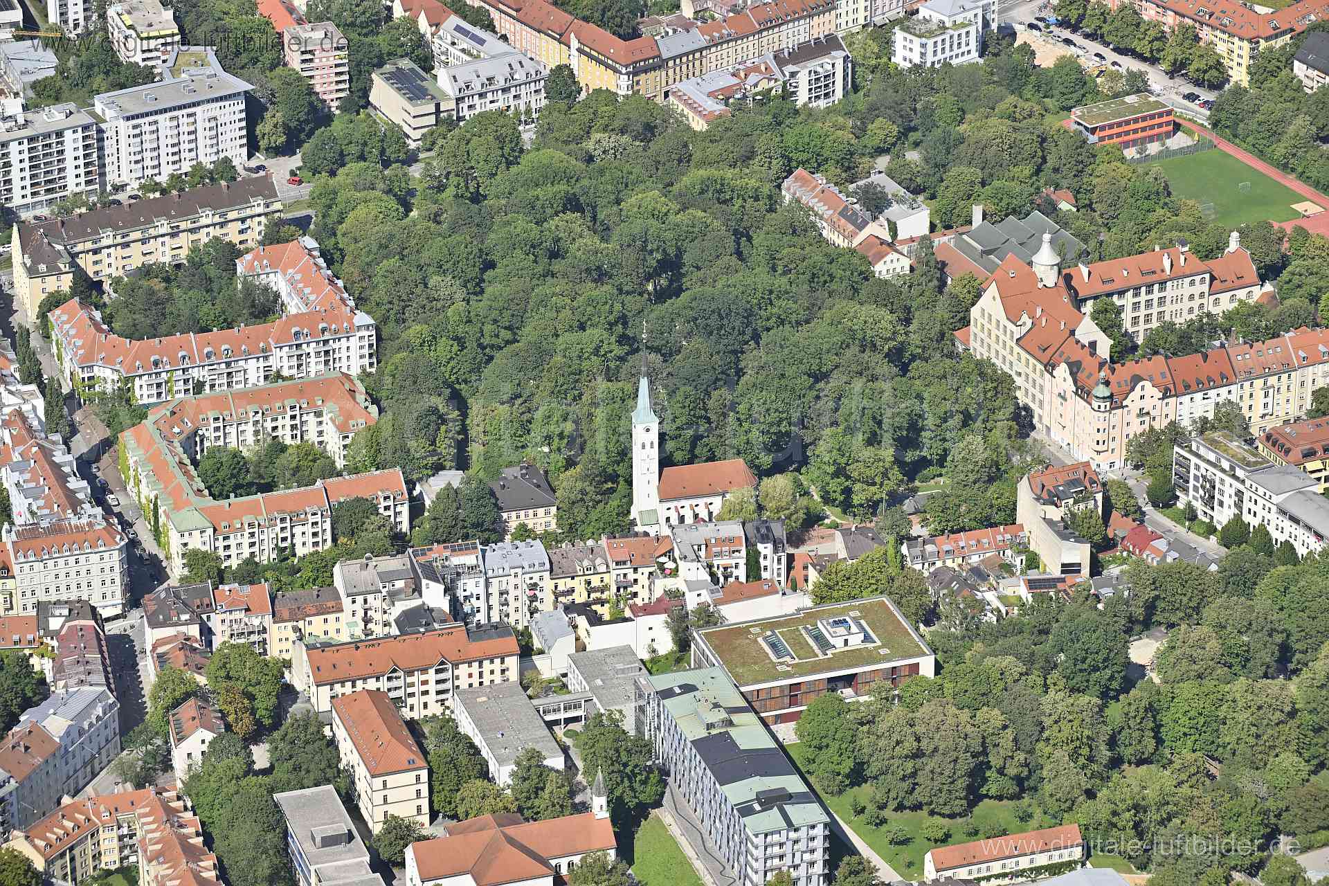 Luftaufnahme Friedhof Haidhausen in München | Oberbayern, Bayern