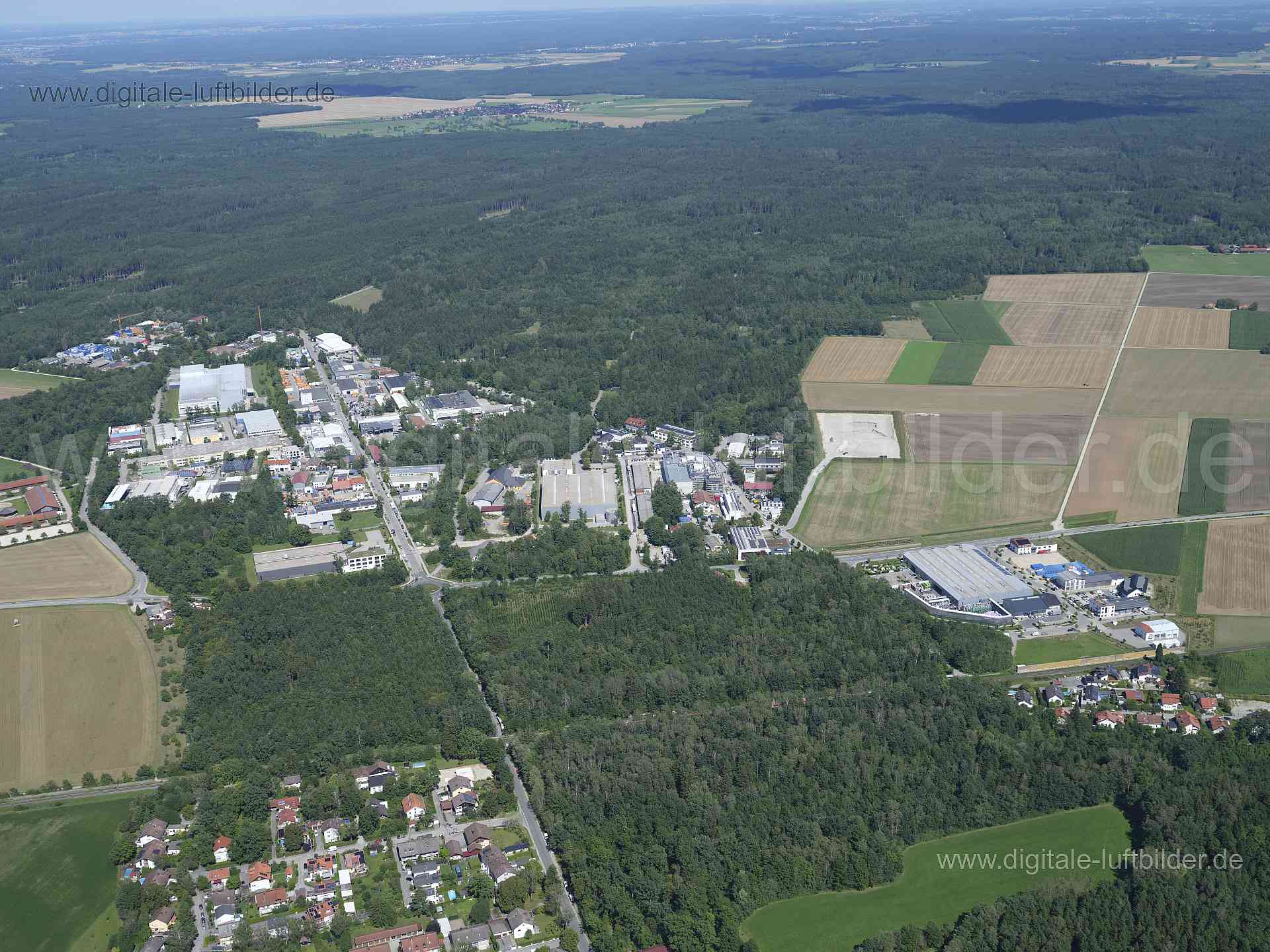 Luftaufnahme Gewerbegebiet Hohenbrunn in München | Oberbayern, Bayern