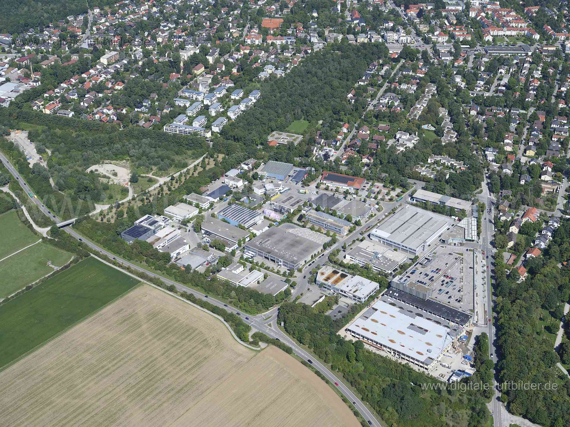 Luftaufnahme Gewerbegebiet Ottobrunn Mitte in München | Oberbayern, Bayern