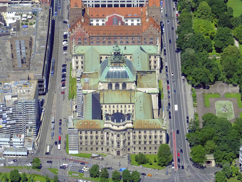 Titel: Justizpalast München, Bildnummer: f481951, Ort / Stadt: München, (Land)Kreis: kreisfreie Stadt München, Regierungsbezirk: Oberbayern, Bundesland: Bayern, Aufnahmedatum: 14.06.2022, Schlagwörter: Luftbild, Luftbilder, Luftbildfotografie, Luftaufnahme, Luftbildaufnahme, Luftfoto, Luftbildarchiv, Luftbildsuche, Vogelperspektive, Vogelansicht, Deutschland, , Justizpalast München, Gericht, Landgericht München, Elisenstraße, Prielmayerstraße, Karlsplatz, Monat: Juni, Jahreszeit: Sommer, Tagesze