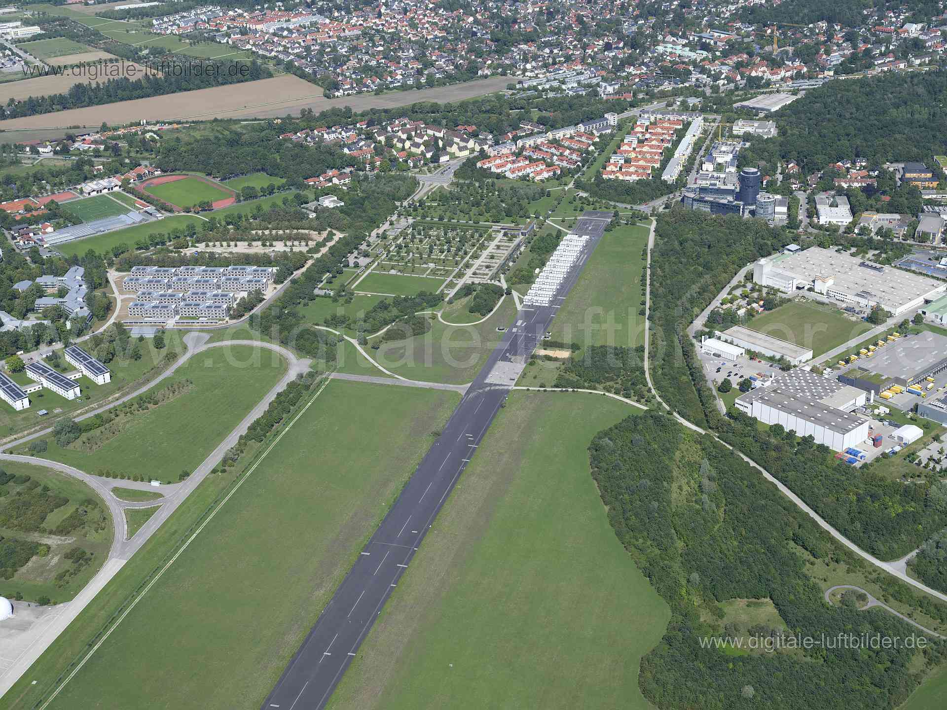 Luftaufnahme Landschaftspark Hachinger Tal in München | Oberbayern, Bayern