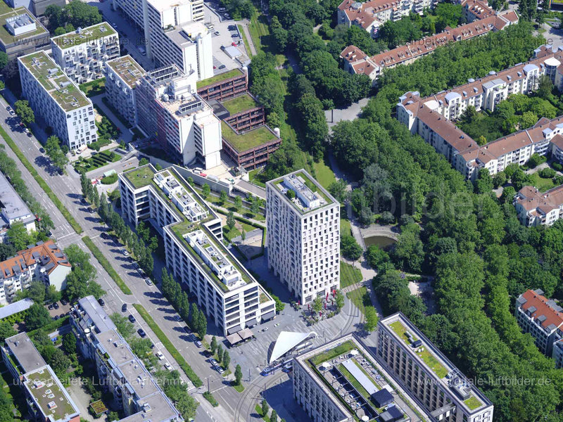 Luftaufnahme Leopoldstraße in München | Oberbayern, Bayern