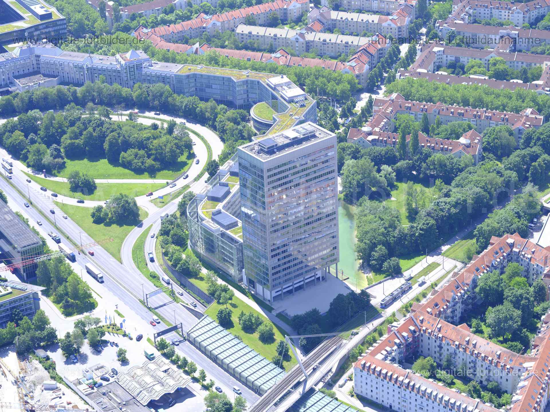 Luftaufnahme Münchner Tor in München | Oberbayern, Bayern