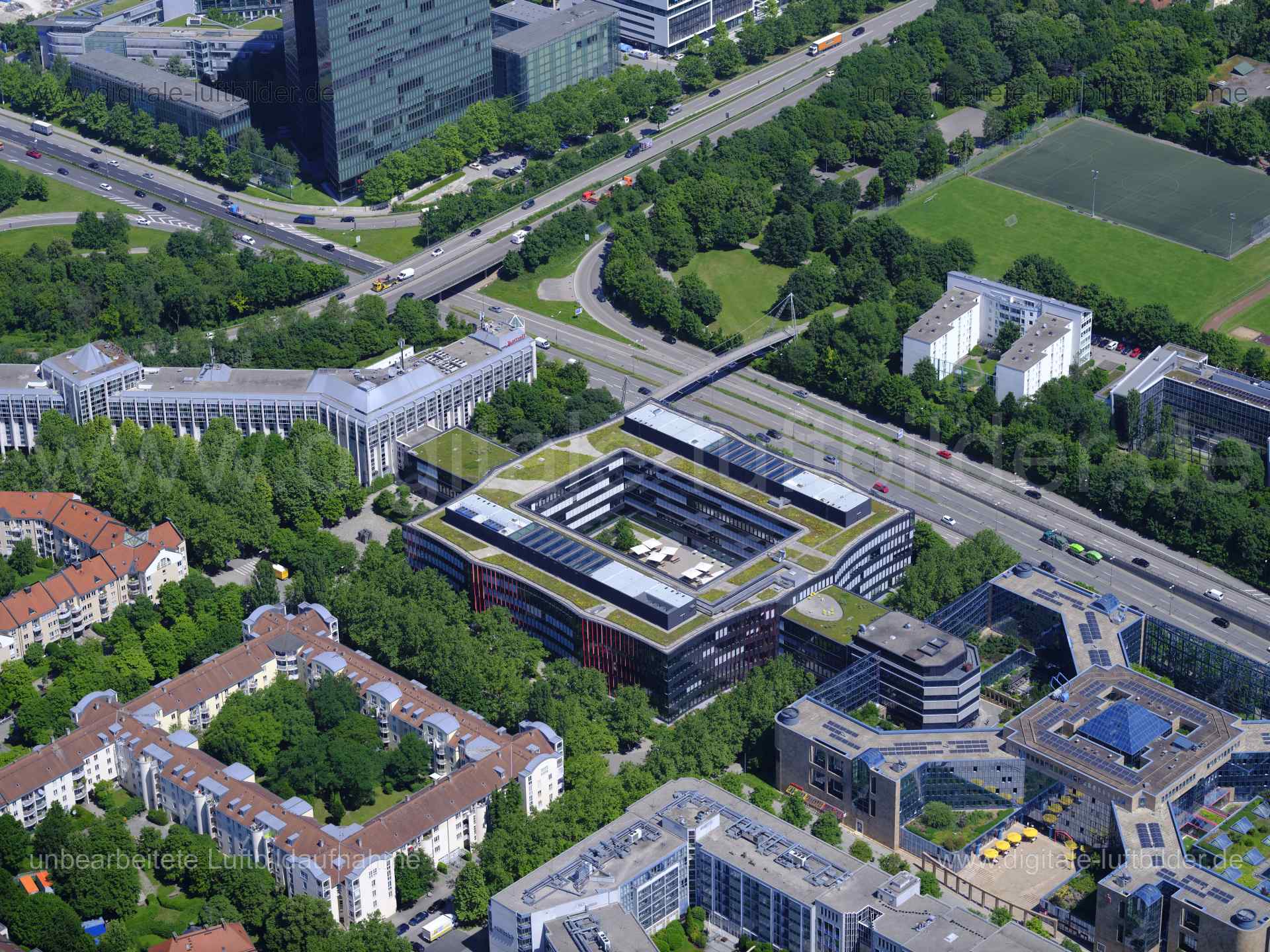 Luftaufnahme Munich RE in München | Oberbayern, Bayern