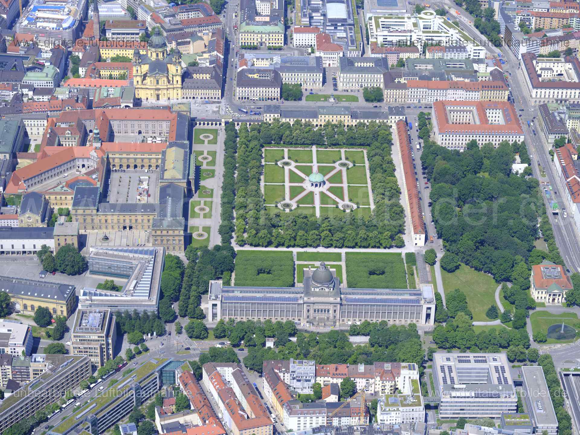 Luftaufnahme Odeonsplatz, Hofgarten in München | Oberbayern, Bayern