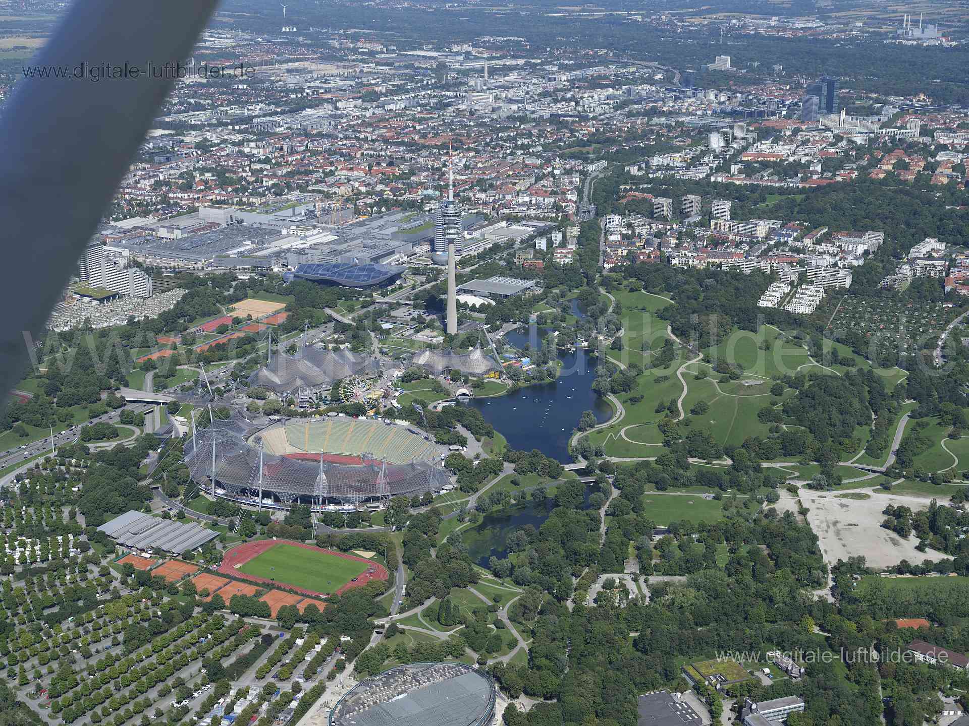 Luftaufnahme Olympiapark  in München | Oberbayern, Bayern