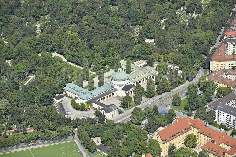 Luftaufnahme Ostfriedhof Aussegnungshalle in München | Oberbayern, Bayern