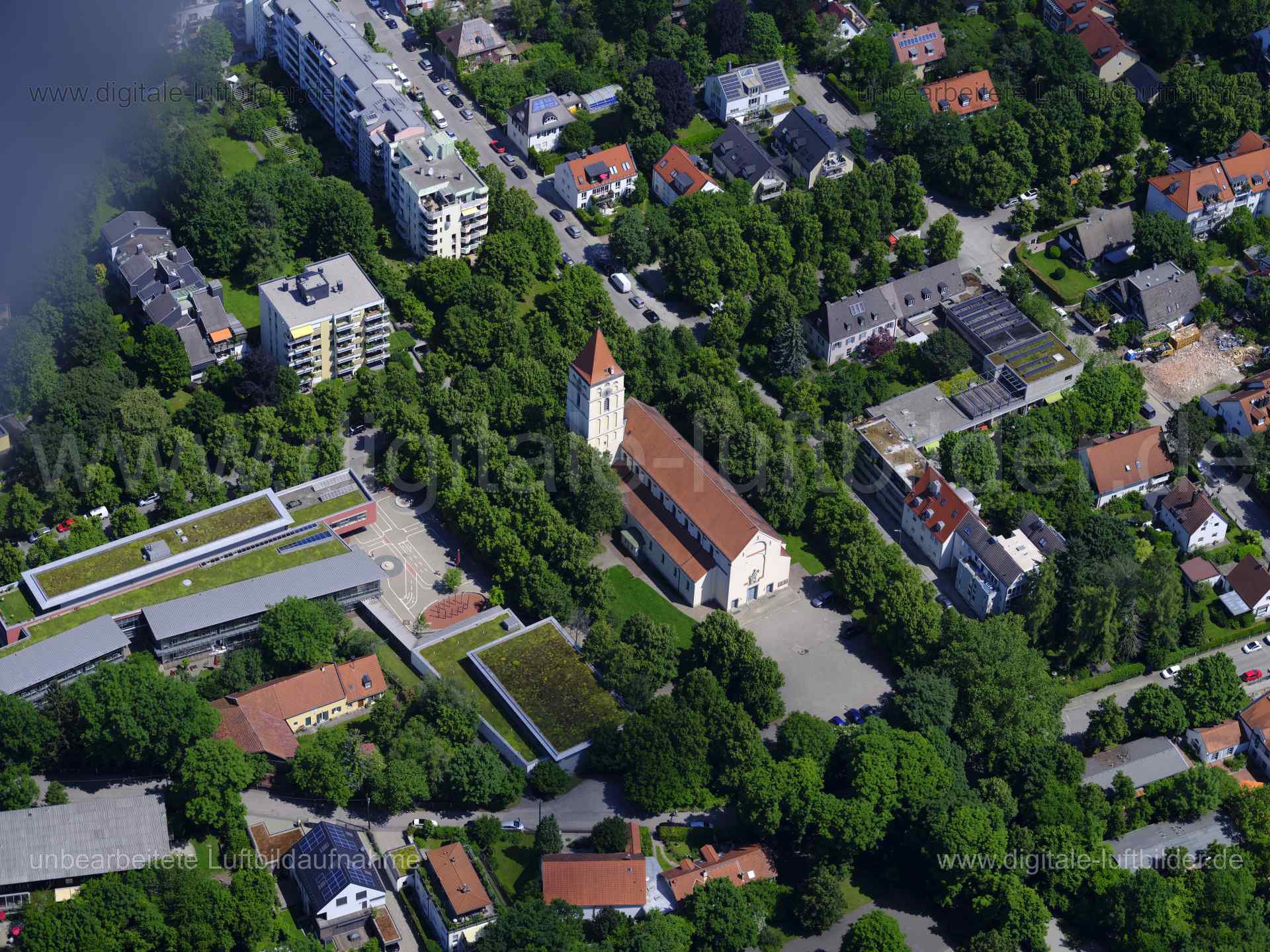 Luftaufnahme Pfarrkirche Sankt Martin in München | Oberbayern, Bayern