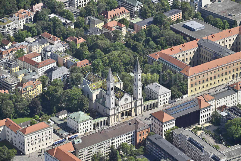 Luftaufnahme St. Ludwig Kirche in München | Oberbayern, Bayern