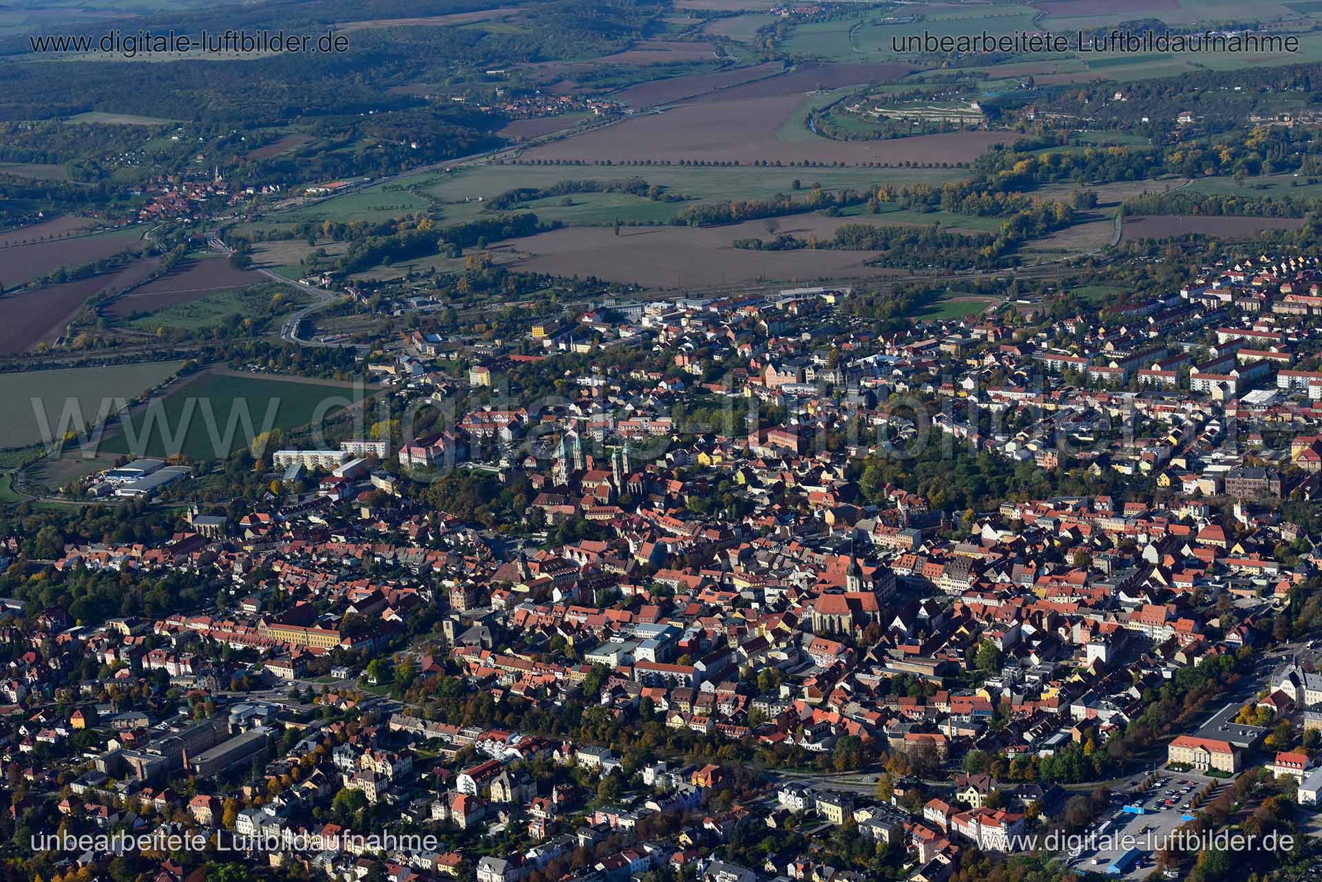 Titel: Saale, Bildnummer: n355390, Ort / Stadt: Naumburg, (Land)Kreis: Landkreis Burgenlandkreis, Regierungsbezirk: Sachsen-Anhalt, Bundesland: Sachsen-Anhalt, Aufnahmedatum: 14.10.2019, Schlagwörter: Luftbild, Luftbilder, Luftbildfotografie, Luftaufnahme, Luftbildaufnahme, Luftfoto, Vogelperspektive, Vogelansicht, Deutschland, Schräg- und Senkrecht-Luftaufnahmen, Orthofotografie, Naumburg (Saale), Panorama, Saale, Monat: Oktober, Jahreszeit: Herbst, Tageszeit: Mittag / Nachmittag, Jahr: 2019, F