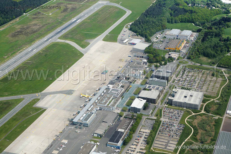 Luftaufnahme Albrecht-Dürer-Airport in Nürnberg | Mittelfranken, Bayern