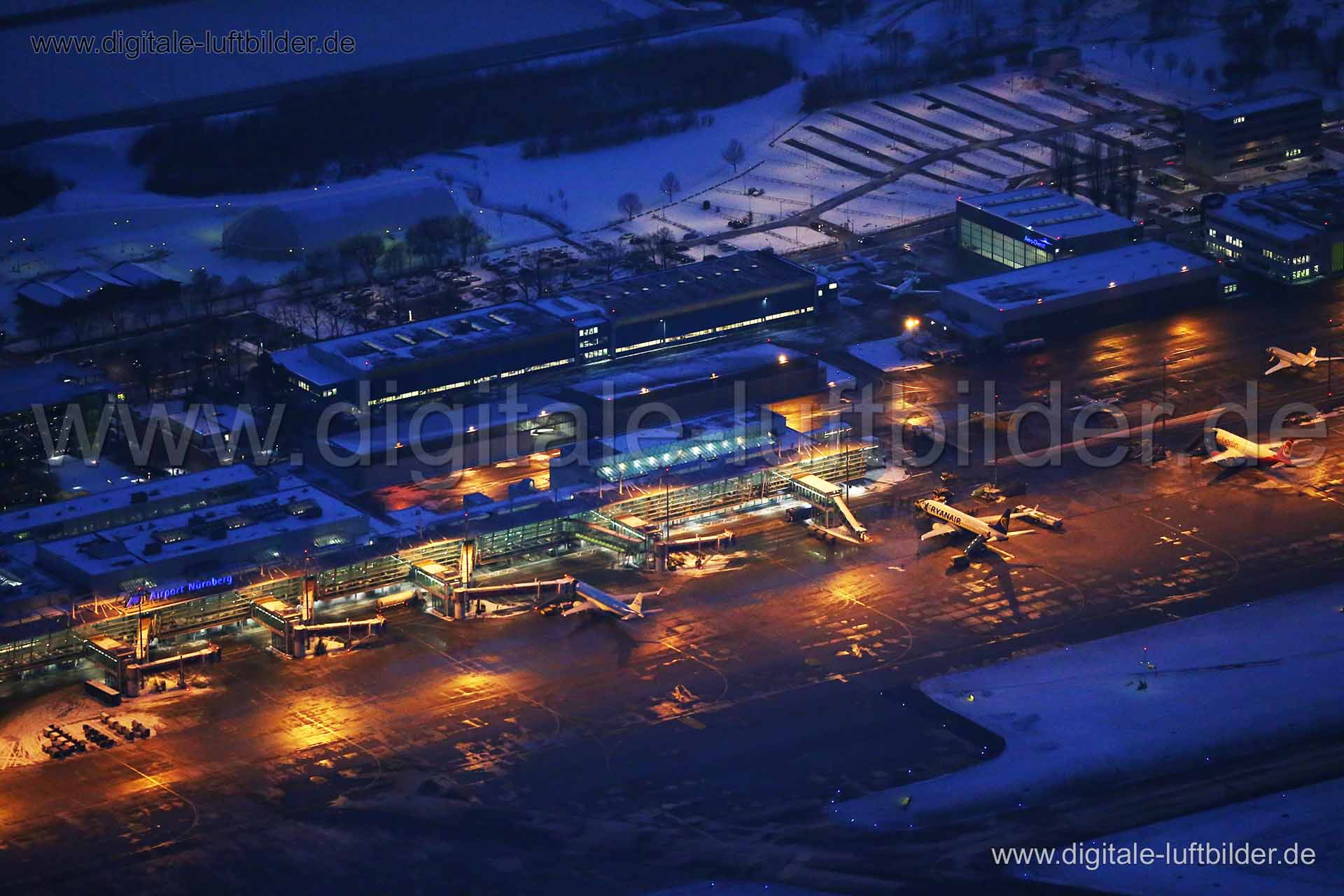 Luftaufnahme Albrecht-Dürer-Airport in Nürnberg | Mittelfranken, Bayern