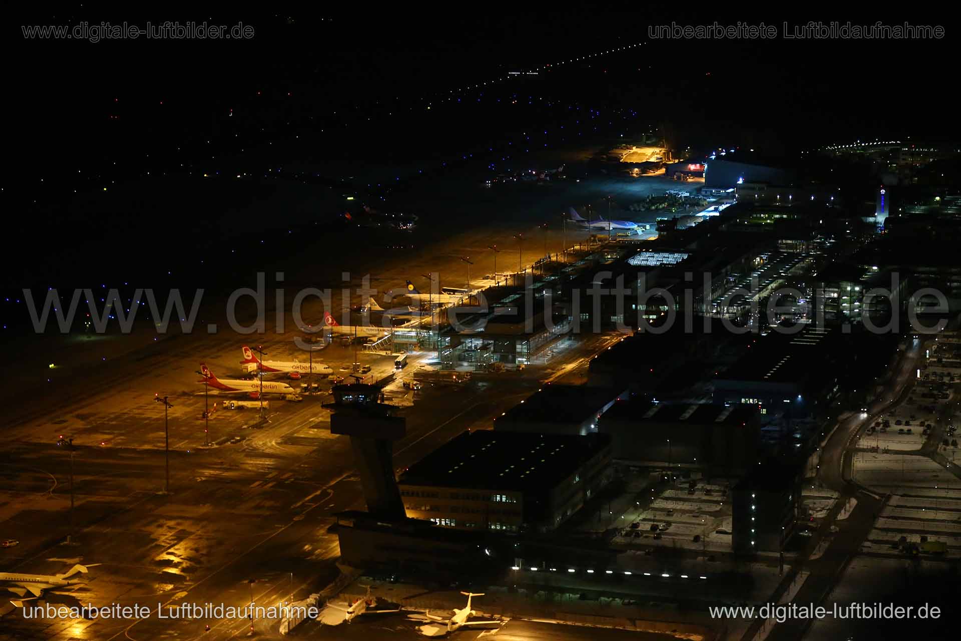 Luftaufnahme Albrecht-Dürer-Airport in Nürnberg | Mittelfranken, Bayern