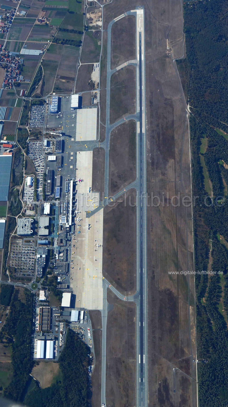 Luftaufnahme Albrecht-Dürer-Airport in Nürnberg | Mittelfranken, Bayern