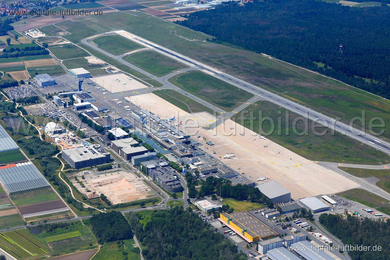Luftaufnahme Albrecht-Dürer-Airport in Nürnberg | Mittelfranken, Bayern