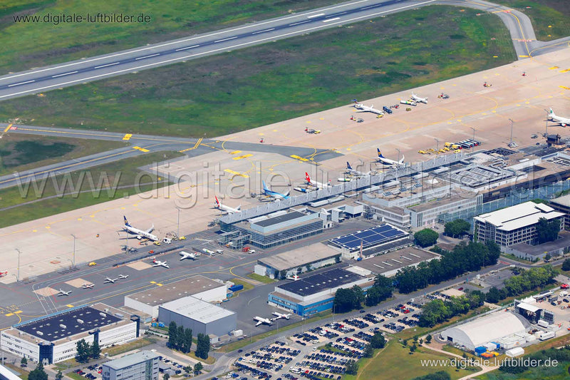 Luftaufnahme Albrecht-Dürer-Airport in Nürnberg | Mittelfranken, Bayern