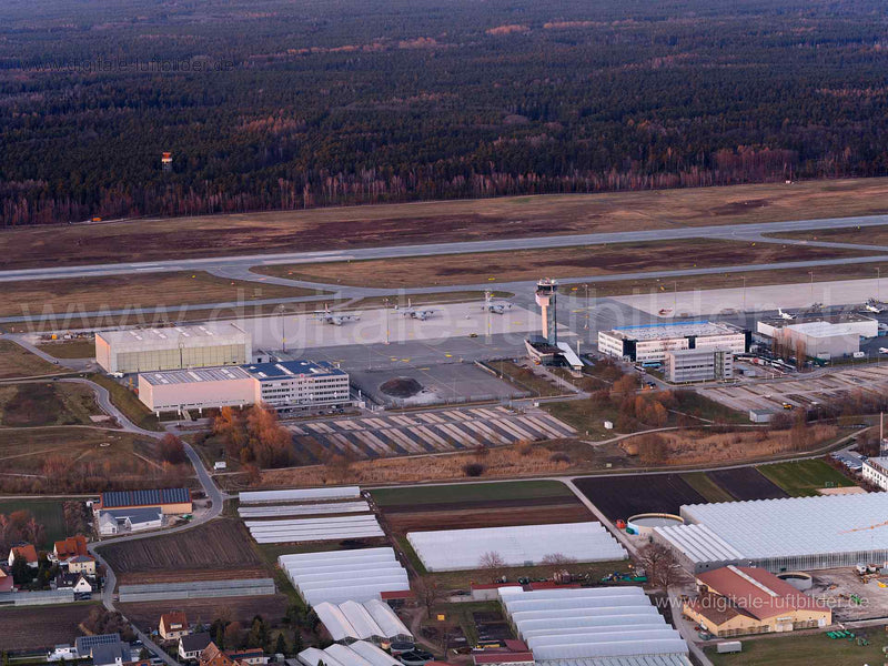 Luftaufnahme Albrecht-Dürer-Airport in Nürnberg | Mittelfranken, Bayern