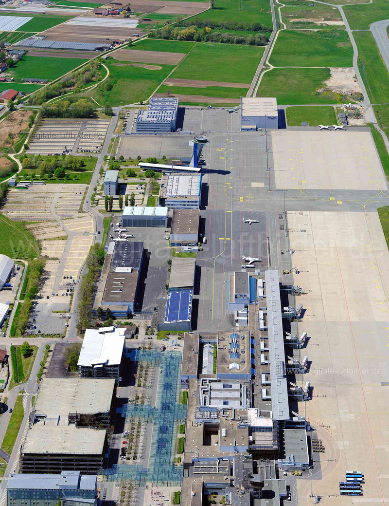 Luftaufnahme Albrecht-Dürer-Airport in Nürnberg | Mittelfranken, Bayern