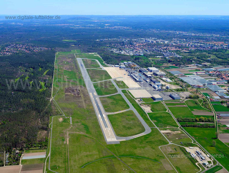 Luftaufnahme Albrecht-Dürer-Airport in Nürnberg | Mittelfranken, Bayern