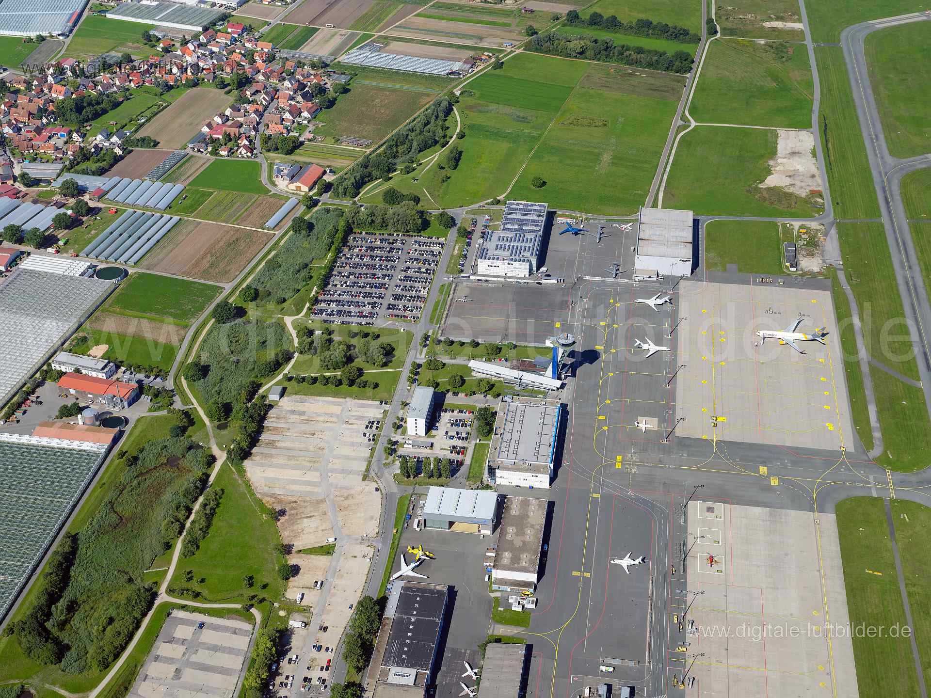 Luftbild - Albrecht-Dürer-Airport